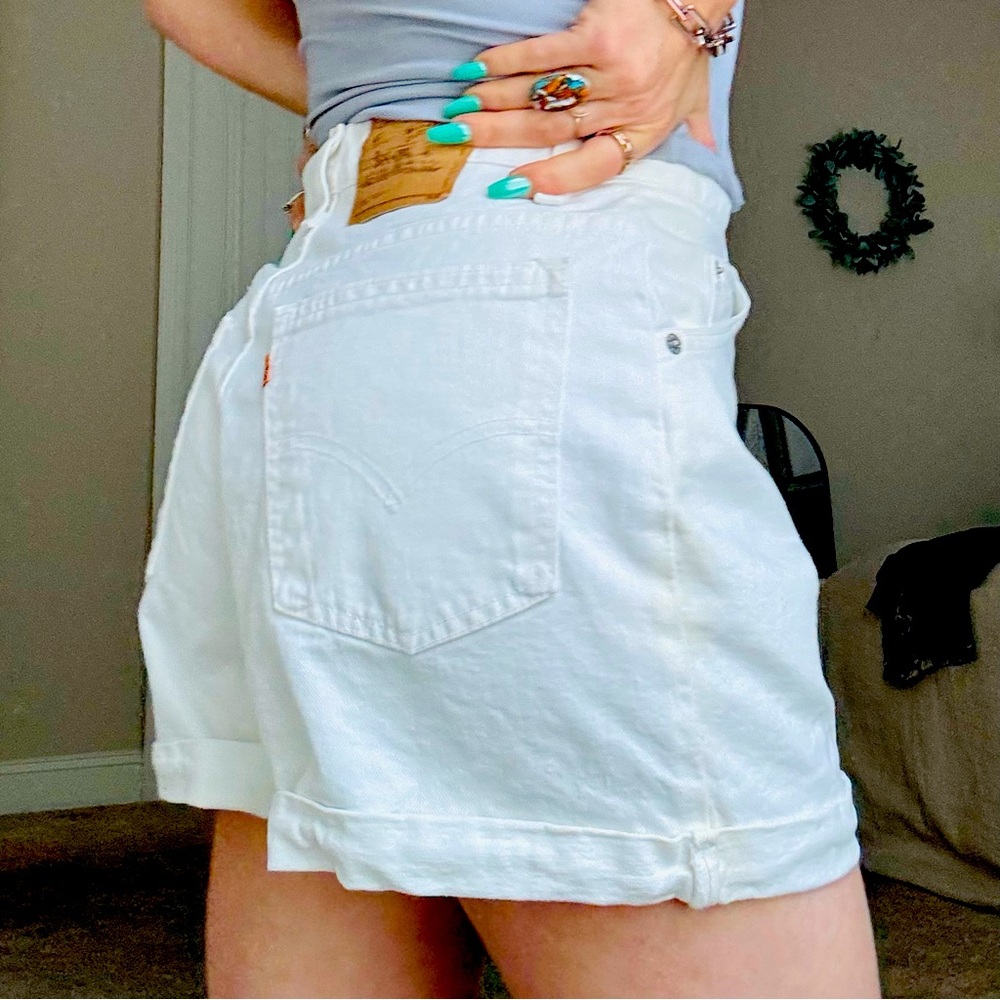 Vintage Levi 954 Shorts- White- 11